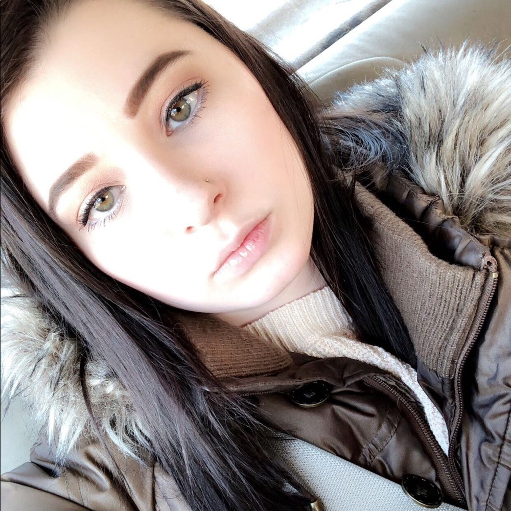 Meet your Posher, Brianna